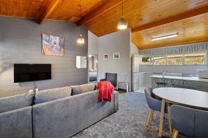 Gold Rush Inn