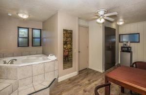 Fabulous Chalet Inn