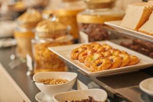 Pattaya Sea View Hotel - SHA Extra Plus