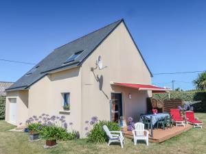 Holiday Home L Echo des Vagues - KER217 by Interhome