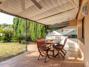 Holiday Home acacies by Interhome
