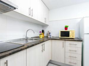 Apartment Roses Holiday Center-2 by Interhome