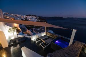 Solstice Luxury Suites Santorini Greece