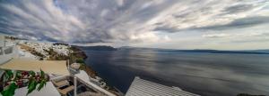 Solstice Luxury Suites Santorini Greece
