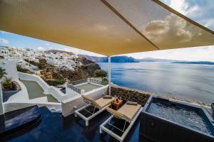 Solstice Luxury Suites Santorini Greece