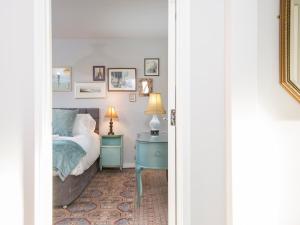 NEW Stylish & Elegant 2 Bed Apartment in the City! - Pass the Keys