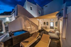 Solstice Luxury Suites Santorini Greece