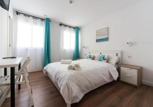 Budget Double Room room in Hostal Sol 4