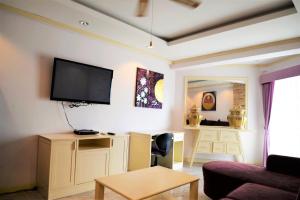 1-Bed Condo at Jomtien Beach - Sleeps 2