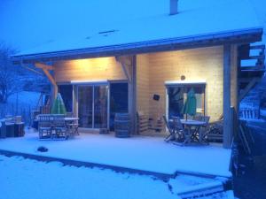 Maison de campagne à Gap avec vue sur la montagne.