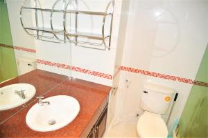 High Floor Studio Apartment at Angket - Sleeps 2
