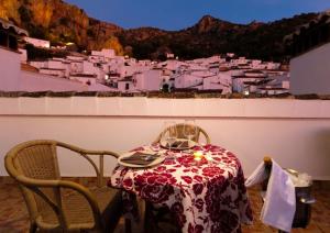 Cosy Apartment in Ubrique with Mountain View, 60 sqm - 3hvězdičkové hotely ve městě Ubrique