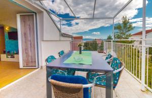 Spacious apartment with terrace and sea view in Jadranovo 