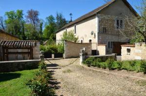 Maisons de vacances Maison de 2 chambres avec piscine partagee jacuzzi et jardin amenage a Saint Front de Pradoux : photos des chambres