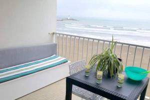 Appartements Appartement d'une chambre a Le Grau du Roi a 50 m de la plage avec vue sur la mer et terrasse amenagee : photos des chambres