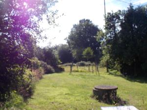 Maisons de vacances Maison de 2 chambres avec jardin clos et wifi a Sourdeval : photos des chambres