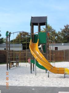 Maisons de vacances Bungalow Confort Gastes Jacuzzi : photos des chambres