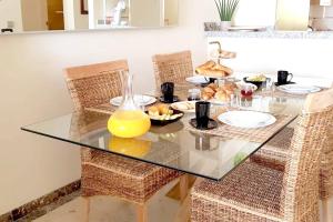 Spacious apartment in La Cala de Mijas with sea view.