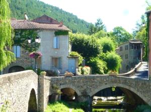 Maisons de vacances Maison de 2 chambres avec terrasse amenagee a Lunas : photos des chambres