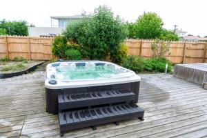Villa spacieuse à Arès avec piscine privée et jacuzzi