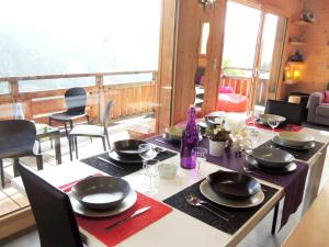 Chalets Chalet de 5 chambres avec vue sur la ville jardin clos et wifi a Les Gets a 1 km des pistes : photos des chambres