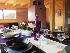 Chalets Chalet de 5 chambres avec vue sur la ville jardin clos et wifi a Les Gets a 1 km des pistes : photos des chambres