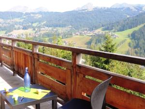 Chalets Chalet de 5 chambres avec vue sur la ville jardin clos et wifi a Les Gets a 1 km des pistes : photos des chambres