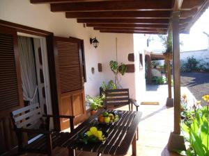 Elegant Apartment in San Cristóbal de La Laguna with Pool – 35 m²