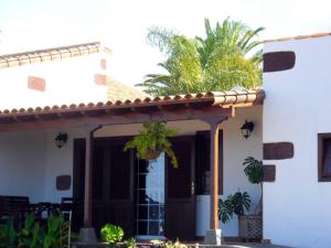 Elegant Apartment in San Cristóbal de La Laguna with Pool – 35 m²