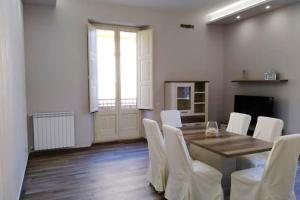 2 bedrooms house at Riposto 100 m away from the beach with wifi