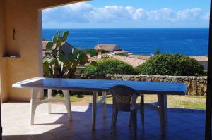 Maisons de vacances Maison de 3 chambres a Sartene a 400 m de la plage avec vue sur la mer jardin amenage et wifi : photos des chambres