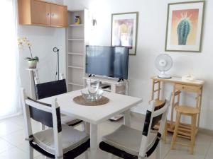 Modern studio with sea view in Arona 50 m² chic retreat
