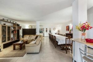 Welcoming Apartment in Fabrica di Roma – 140 sqm, Private Pool
