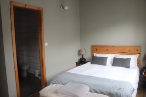 Porto Pim Guest House