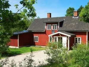 Four-Bedroom Holiday home in Mellerud - Högsäter