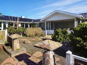 6 person holiday home in Hemmet