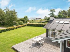 8 person holiday home in Juelsminde-By Traum