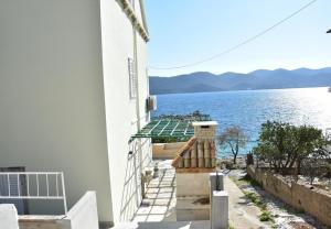 Apartments Nevenkos - 20 m from beach