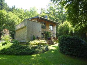 Spacious Chalet with Fenced Garden in Forest in Vieuxville