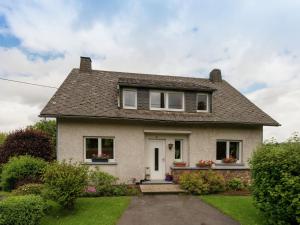 Cozy Holiday Home with Terrace in Pont, Ardennes