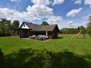 Spacious Holiday Home in Xhoffraix with Lake Nearby