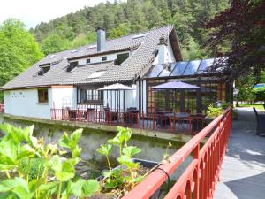 Luxurious Holiday Home in Vielsalm with Jacuzzi