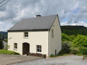 Cosy Apartment in Bouillon with Garden