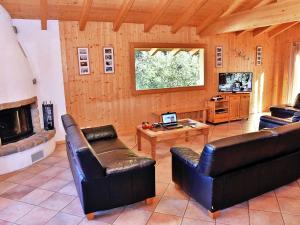 Comfortable chalet at 1500m with sauna