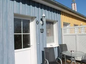 Charmante Ferienwohnung mit Garten in Wiek - Gudderitz