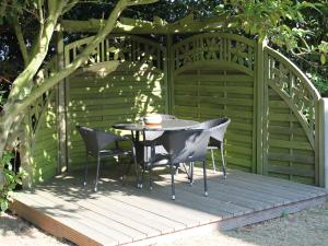 Cozy Apartment in Kuhlungsborn with Beach Nearby