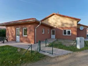 Gemuetliches Appartement in Zierow mit Aussenkamin - 齐罗