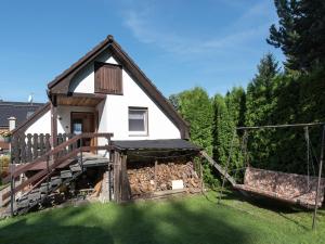 Holiday home near the Klingenthal ski resort