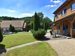 Charmante Ferienwohnung mit Garten in Hüddingen