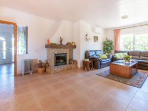 Relaxing Villa Steps from Beach